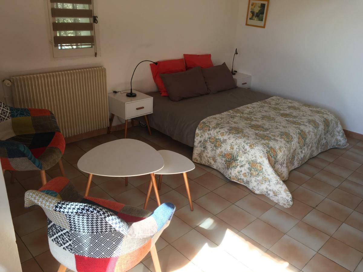 Luberon & Lavandes รูสซียง ภายนอก รูปภาพ